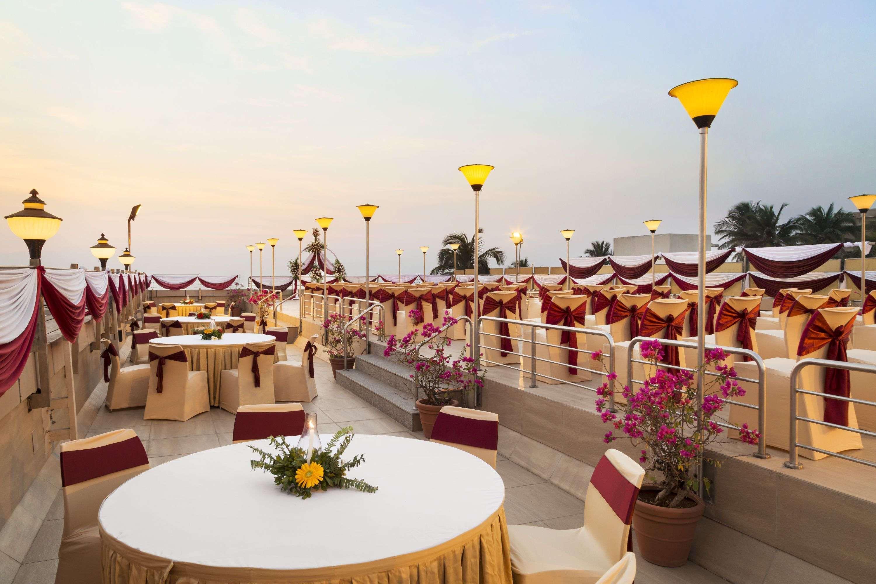 Hotel Ramada Plaza By Wyndham Palm Grove Bombaj Zewnętrze zdjęcie The Royal