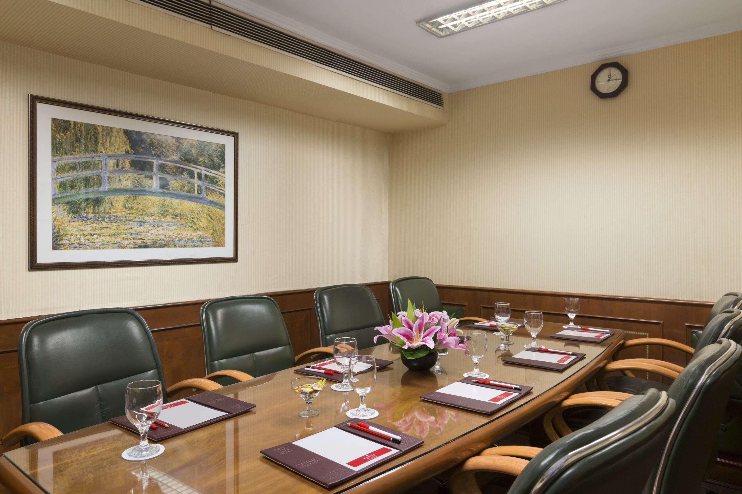 Hotel Ramada Plaza By Wyndham Palm Grove Bombaj Zewnętrze zdjęcie Boardroom at the Taj Mahal Palace, Mumbai