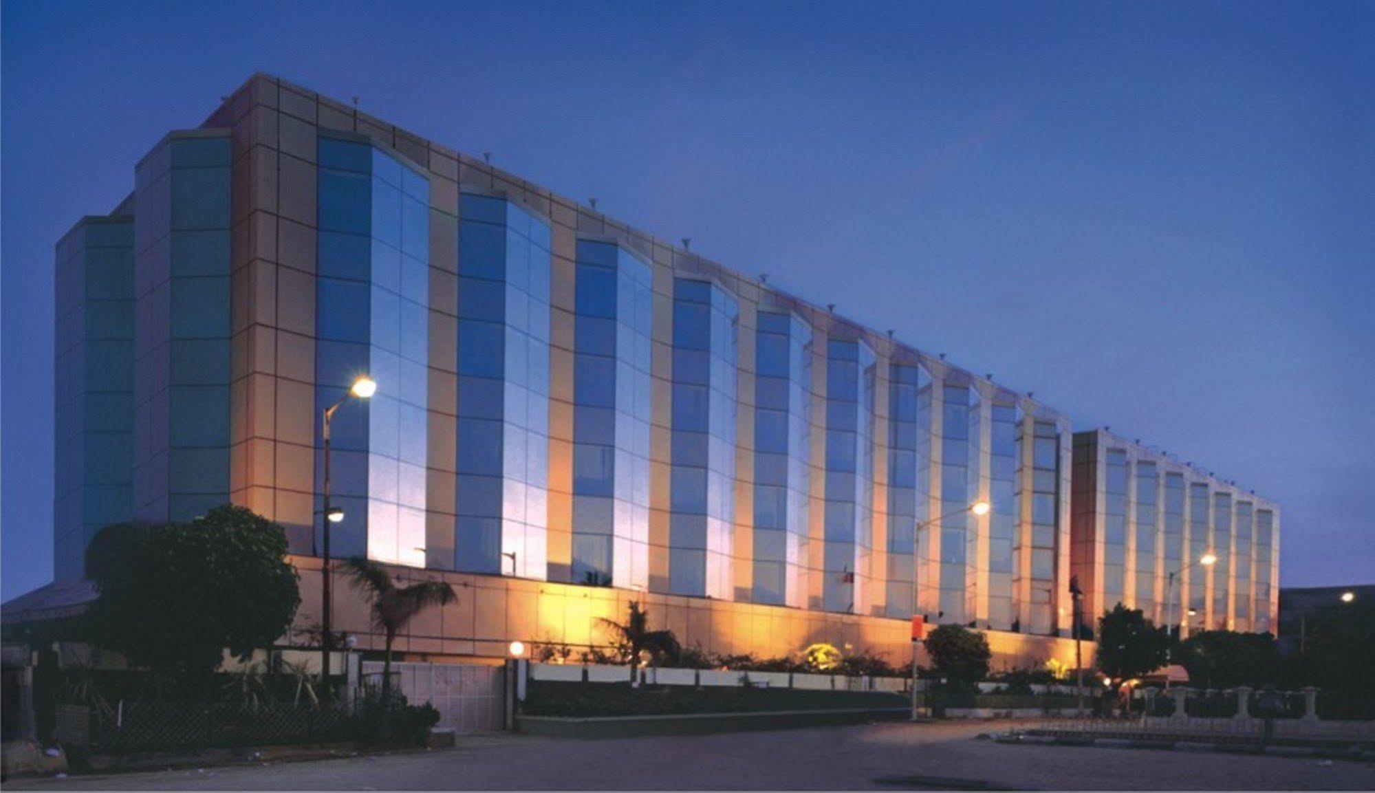 Hotel Ramada Plaza By Wyndham Palm Grove Bombaj Zewnętrze zdjęcie The 5-star Grand Hotel